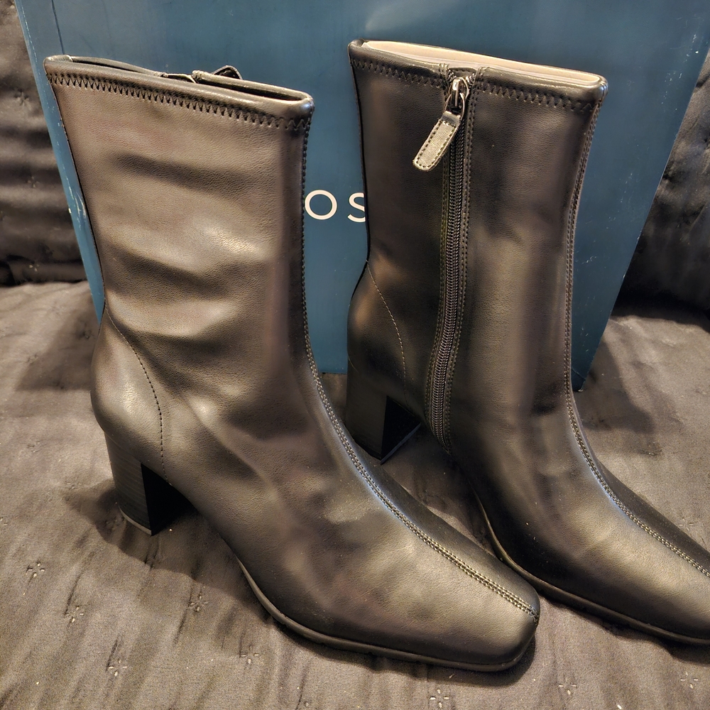 AEROSOLES Sleek Black Heeled Boots